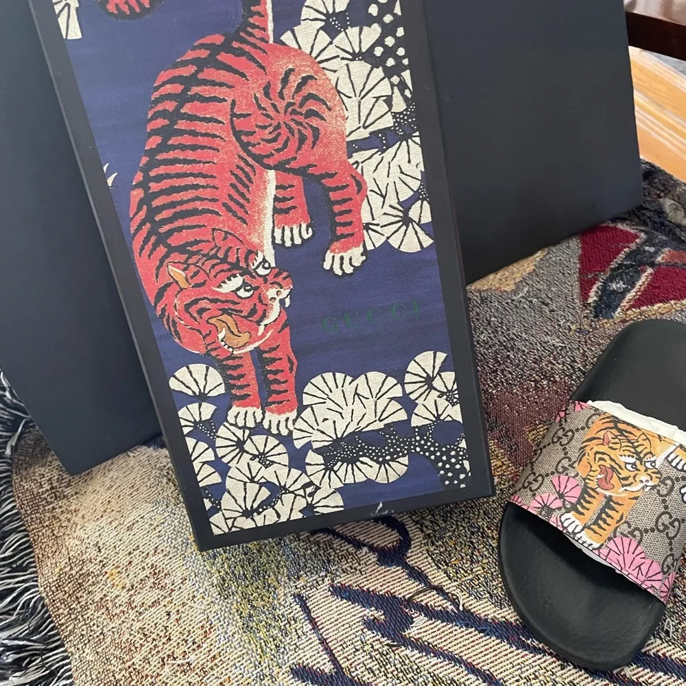 FOR THE BOSS LADY - Picture 4 of 8